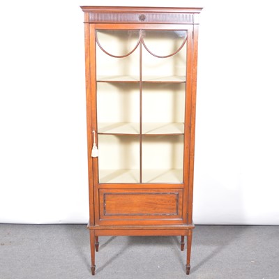 Lot 460 - Edwardian mahogany display cabinet