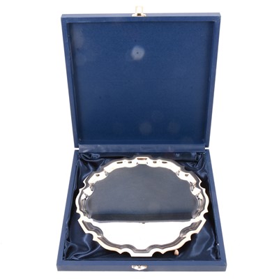 Lot 278 - Silver plated Chippendale style salver, 26cm, new and boxed, ideal for presentation.