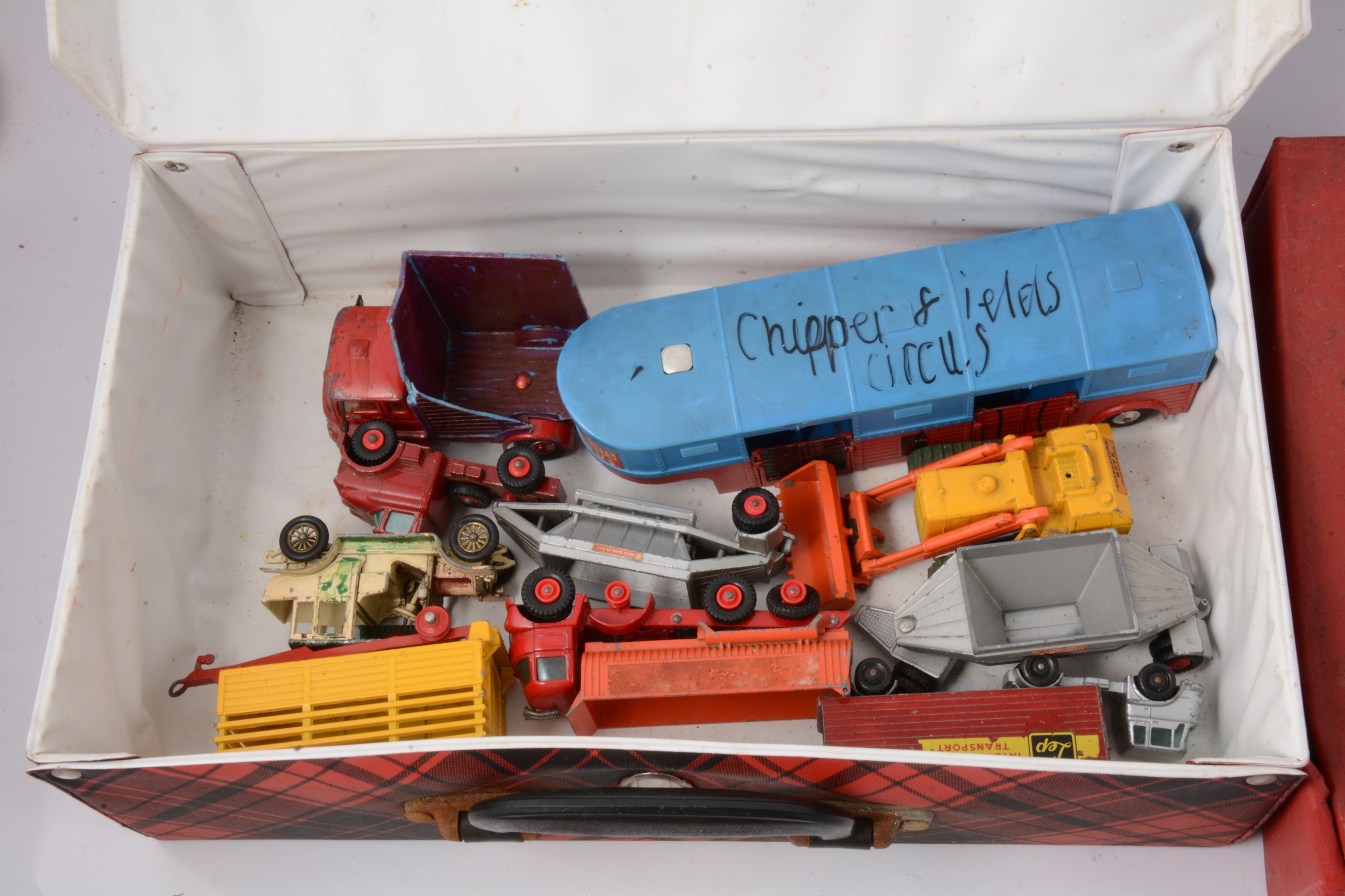 Lot 226 Five carry cases of diecast models