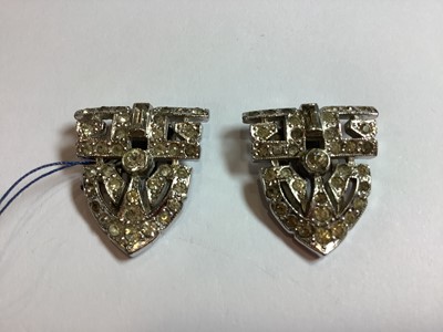 Lot 325 - Vintage paste set brooches, clips earrings, Pennino set.