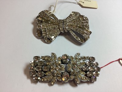 Lot 325 - Vintage paste set brooches, clips earrings, Pennino set.