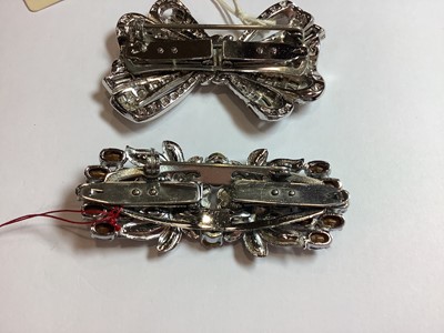 Lot 325 - Vintage paste set brooches, clips earrings, Pennino set.