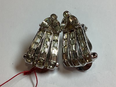 Lot 325 - Vintage paste set brooches, clips earrings, Pennino set.