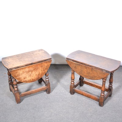 Lot 462 - Two oak coffee tables