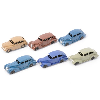 Lot 207 - Six Dinky Toy cars