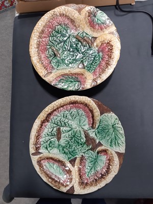Lot 88 - Decorative Majolica leaf plates, Doulton, Ashworth, framed tile.