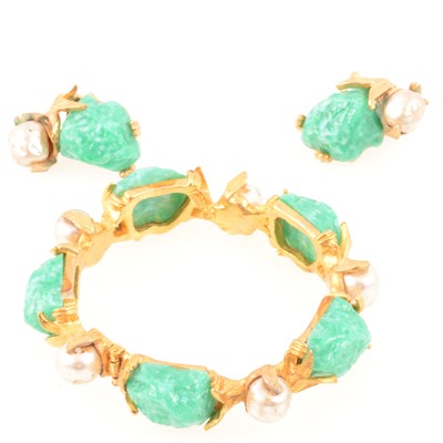 Lot 252 - American HAR bangle and earring suite set with faux carved jade.