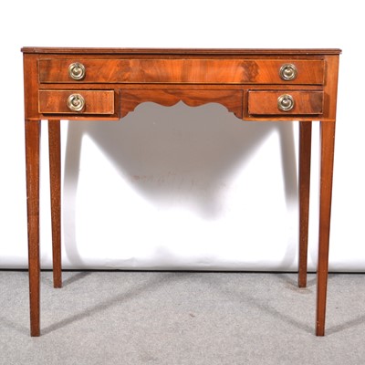 Lot 493 - William IV mahogany side table