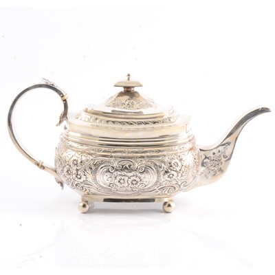 Lot 226 - George III silver teapot, Alexander Field, London 1813.