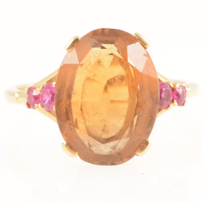 Lot 215 - Citrine dress ring