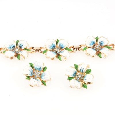 Lot 250 - Signed Coro floral enamelled parure of matching necklace and earclips.