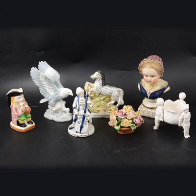 Lot 87 - Ceramic figurines and other decorative items.