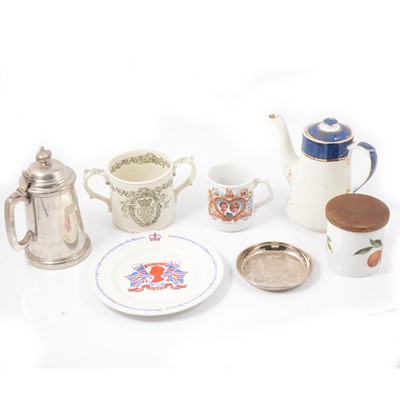 Lot 92 - Dinnerware, decorative plates and commemorative ceramics.