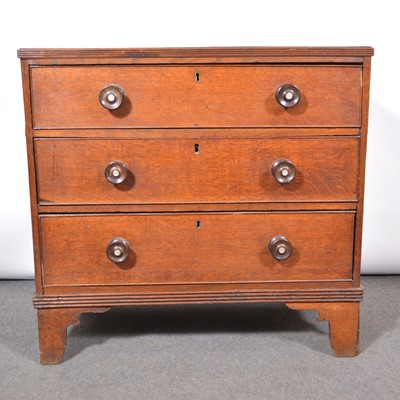 Lot 376 - Small Victorian oak chest of drawers