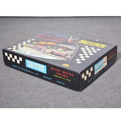 Lot 267 - Scalextric slot-car racing set, CM.33