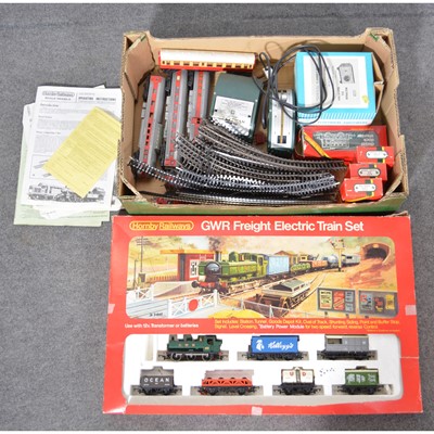 Lot 124 - OO gauge model railways, selection.