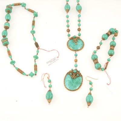 Lot 294 - Vintage 1930's parure, probably Max Neiger of Gablonz, sautoir, earrings, necklace and bracelet.