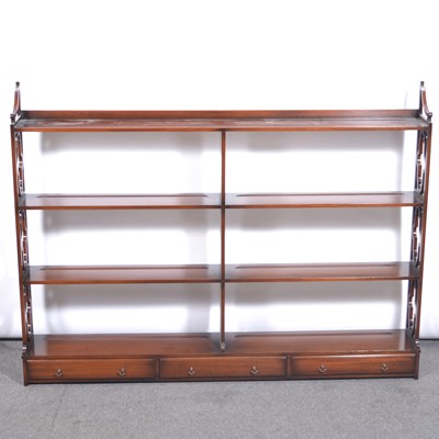 Lot 467 - Reproduction mahogany wall shelf