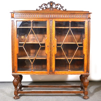 Lot 422 - 1940's oak bookcase