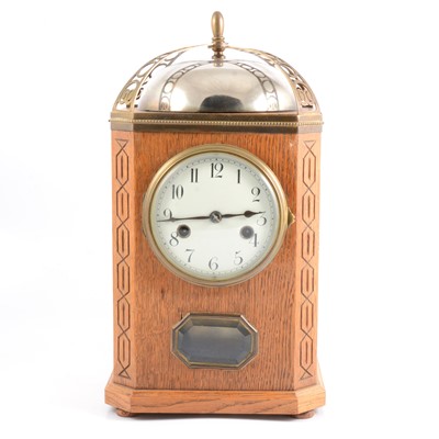 Lot 122 - An oak case mantel clock