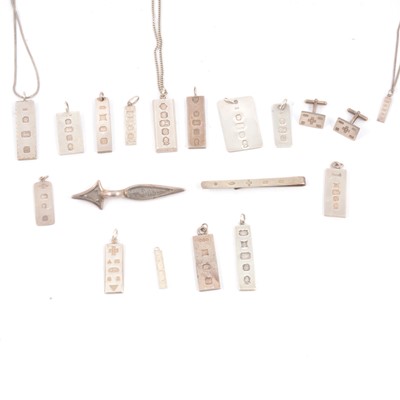 Lot 312 - Silver ingot pendants, cufflinks, tie pin and white metal brooch.