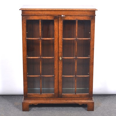 Lot 382 - Titchmarsh & Goodwin oak display cabinet