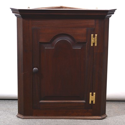 Lot 509 - Georgian style mahogany hanging corner cupboard