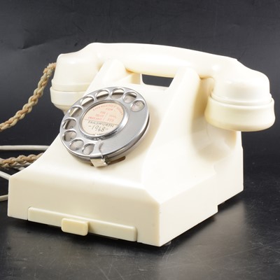Lot 149 - 1950's ivory bakelite telephone