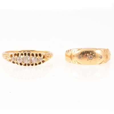 Lot 286 - Diamond five stone graduated ring, small gold ring.