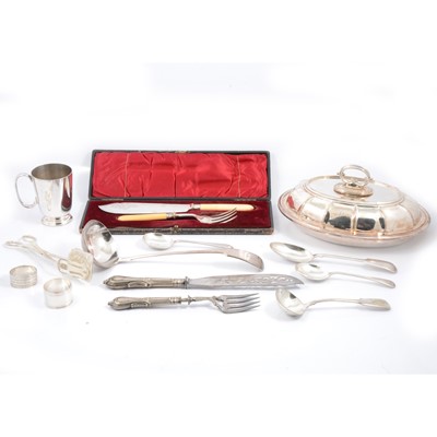 Lot 121 - Silver-plated entree dish, cased fish servers, flatware