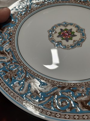 Lot 75 - Wedgwood Florentine pattern service