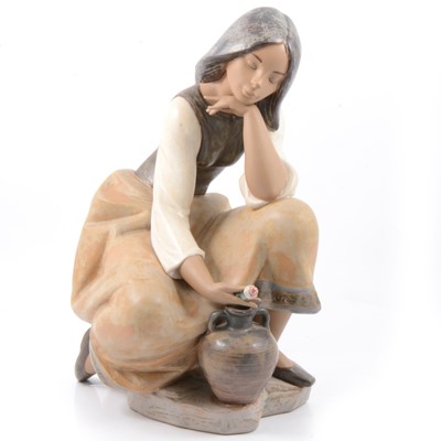Lot 1 - Lladro 'Classic Water Carrier' figure.