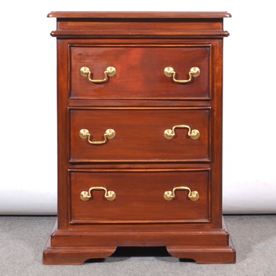 Lot 295 - Contemporary hardwood three drawer chest, of small size.