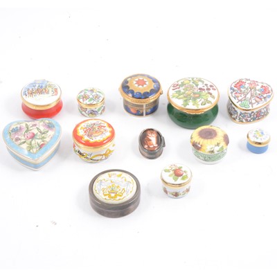 Lot 41 - Halcyon Days, Crummles and other enamel boxes.