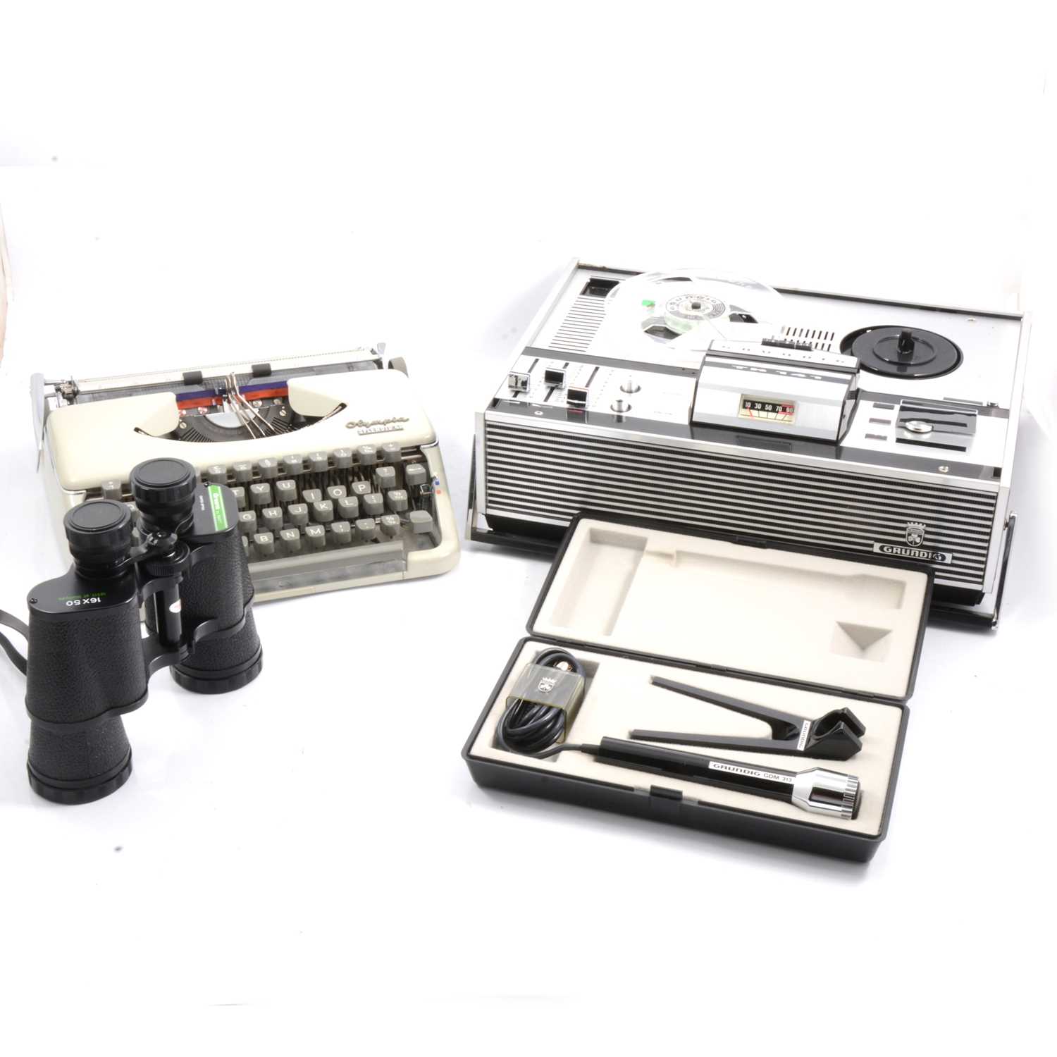 Lot 233 - Vintage electricals