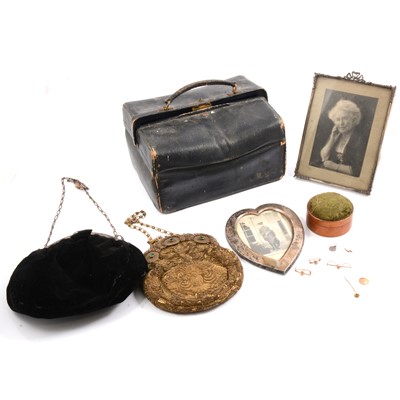 Lot 155A - Small bag and contents