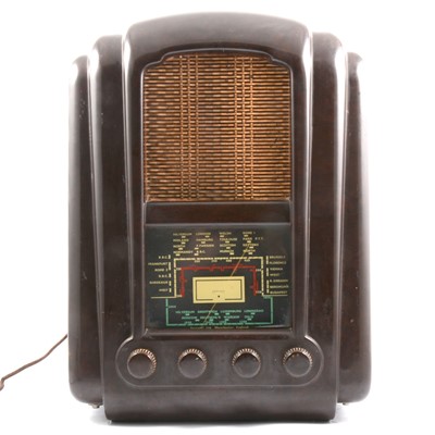 Lot 225 - Ferranti 145 bakelite cased radio