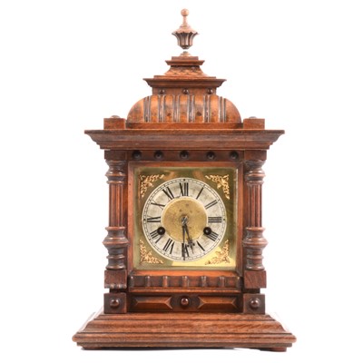 Lot 165 - German mantel clock