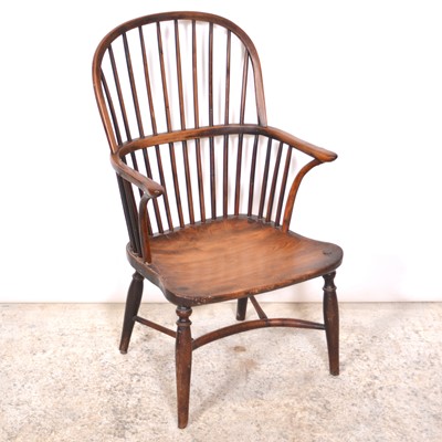 Lot 468 - Victorian elm and yew Windsor chair