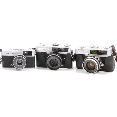 Lot 254 - 35mm cameras