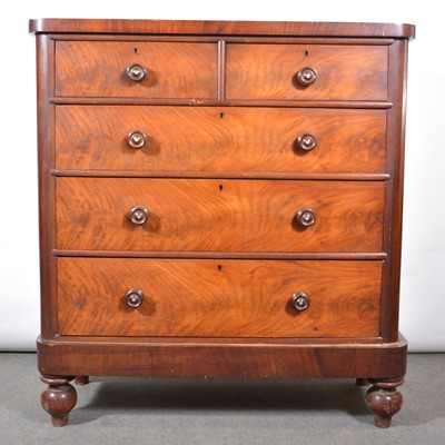 Lot 467 - Victorian mahogany chest of drawers