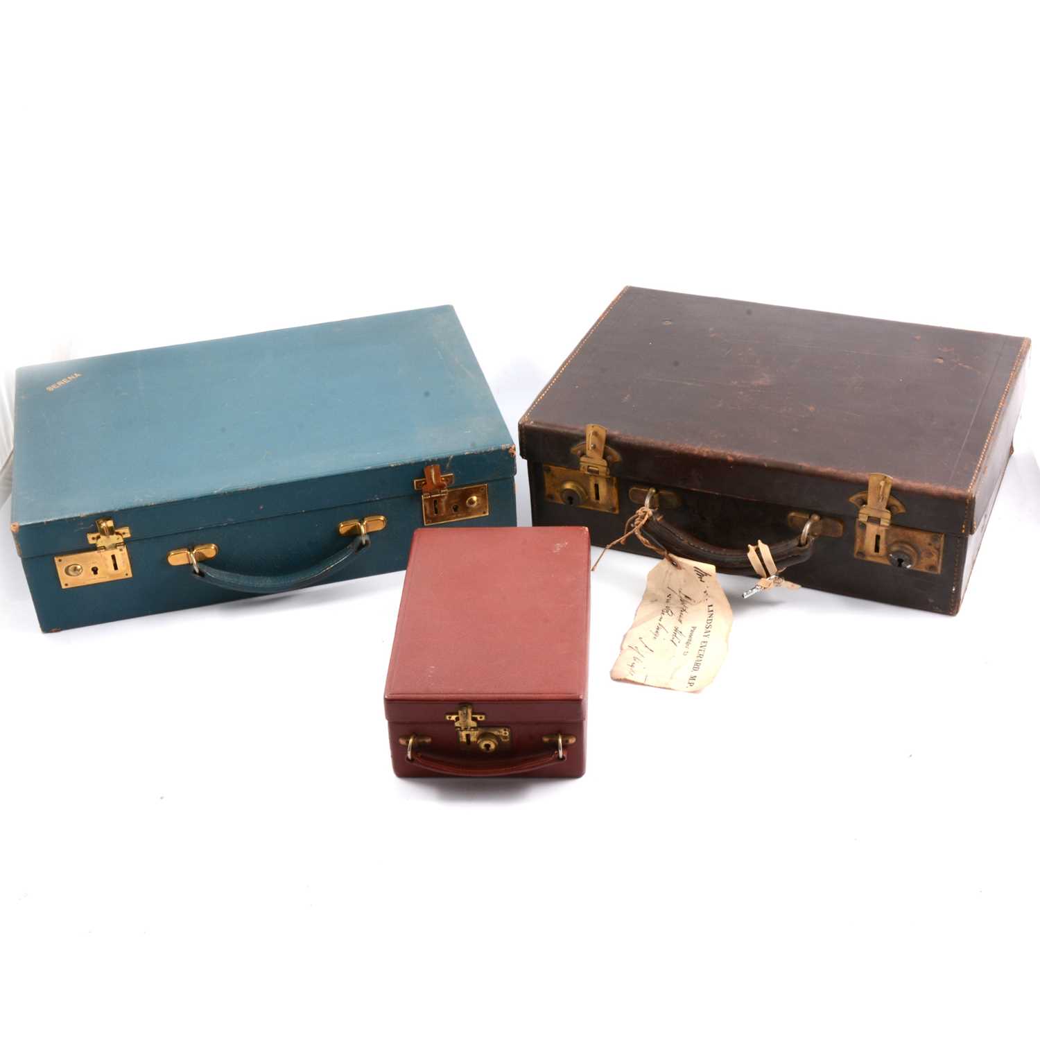 Lot 116 - Small leather case with key, blue stationery case, jewel box.