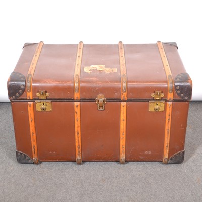 Lot 270 - Vintage shipping trunk