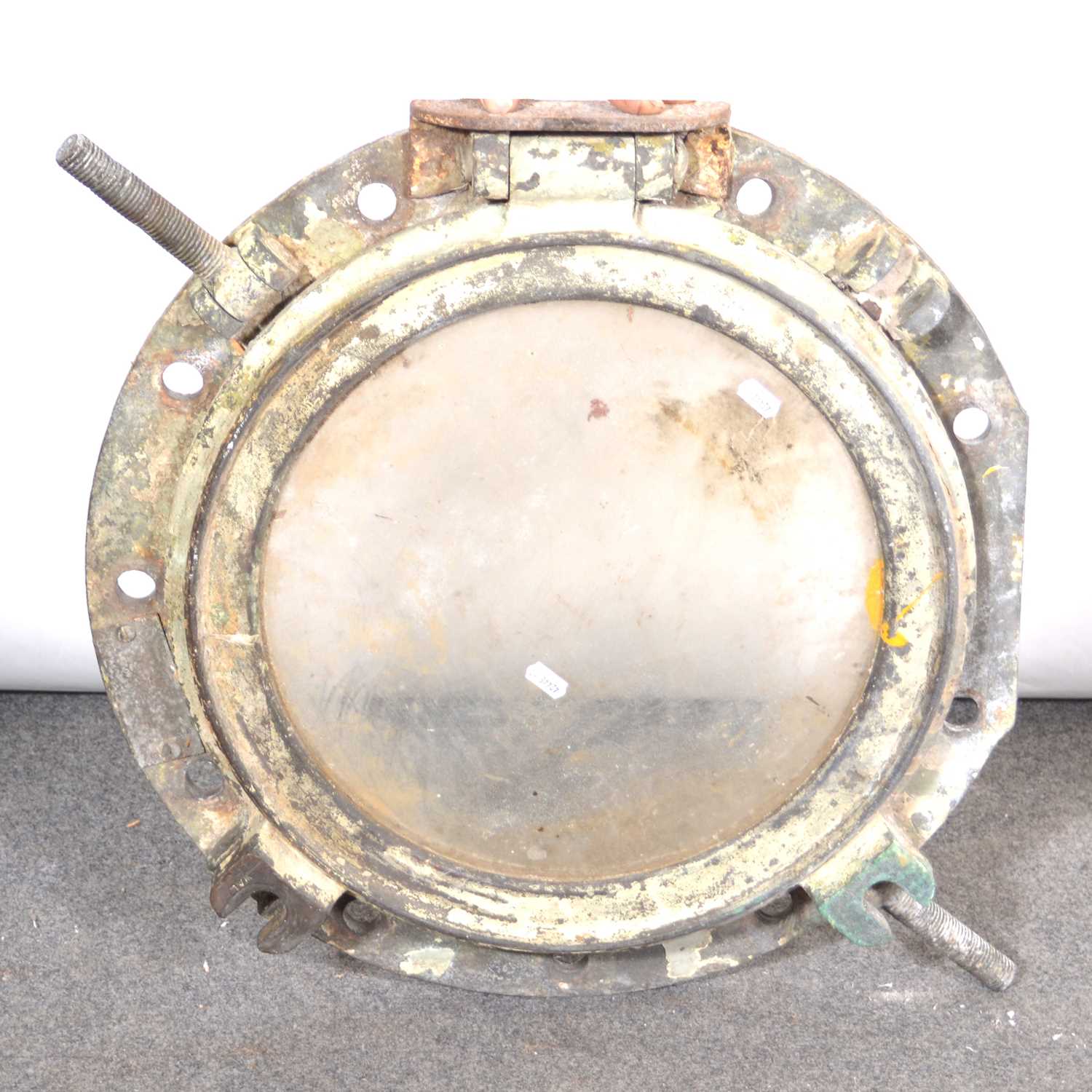 Lot 402 - Ship's porthole