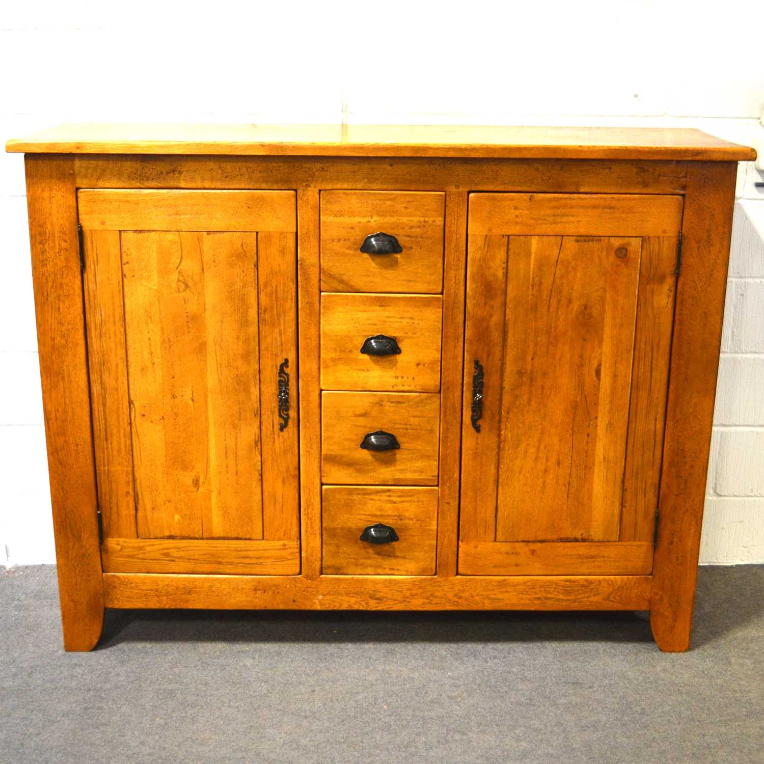 Lot 356 - Contemporary oak cupboard