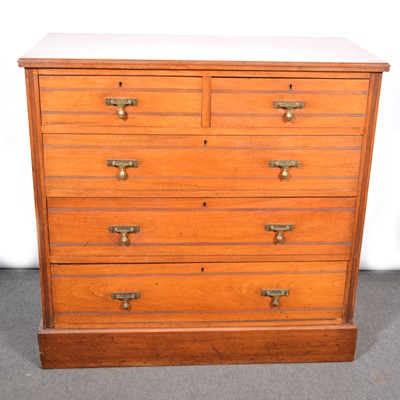 Lot 358 - Victorian walnut chest of drawers