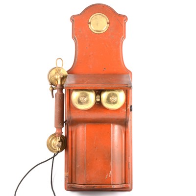 Lot 148 - Early 20th-century wall-mounted telephone