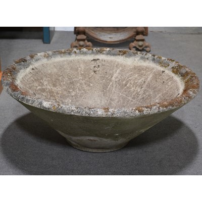 Lot 405 - Large concrete circular garden planter