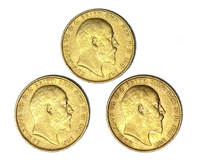 Lot 426 - Edward VII three gold Sovereign coins, 1903