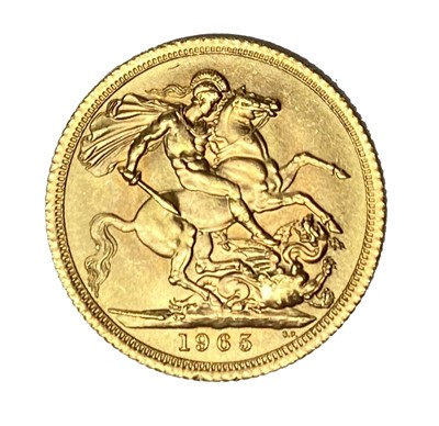 Lot 65 - Elizabeth II gold Sovereign coin, 1965